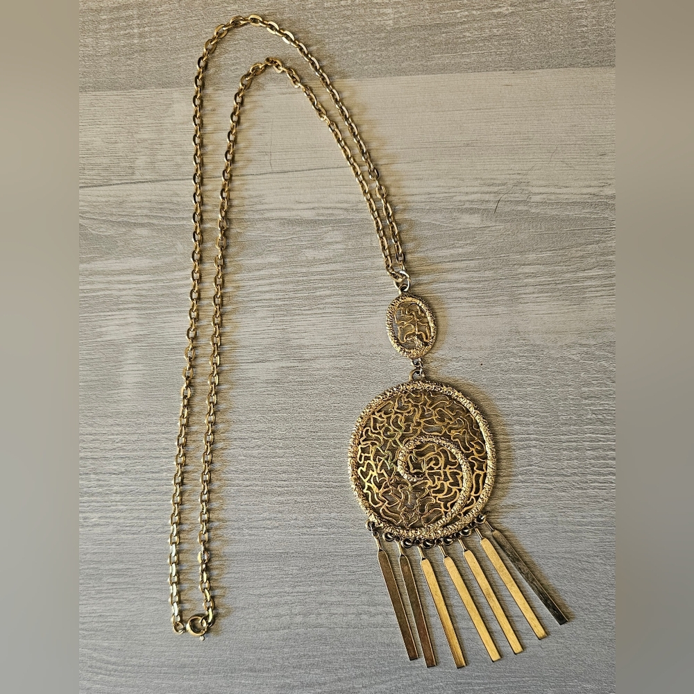 Vintage Goldtone Filigree Medallion Pendant Necklace